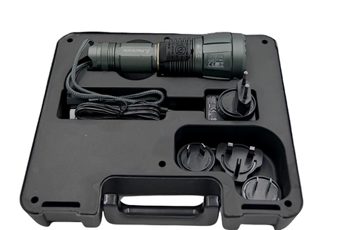 Latarka ręczna, Mactronic Blitz K3