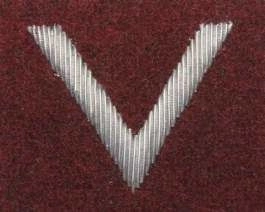 Stopień Wojska Polskiego haftowany bajorkiem do beretu bordowego (tłoczonego) - sierżant