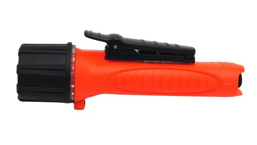 Latarka ręczna, Mactronic M-FIRE 02, 133 lm, bateryjna (4x AA), zestaw (baterie, klips), kolor pomarańczowy, pudełko